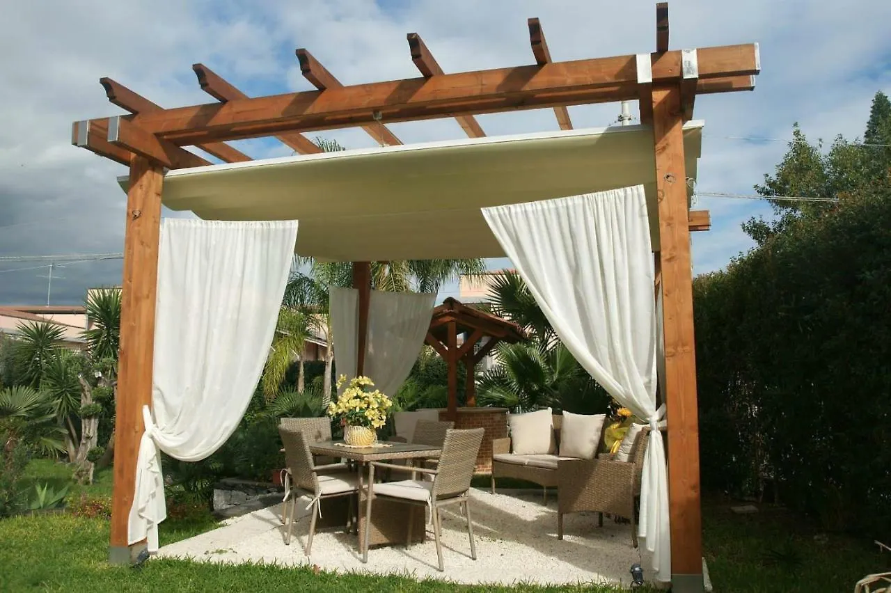Ferienhaus Bivano Villa Grazia Fondachello  Italien